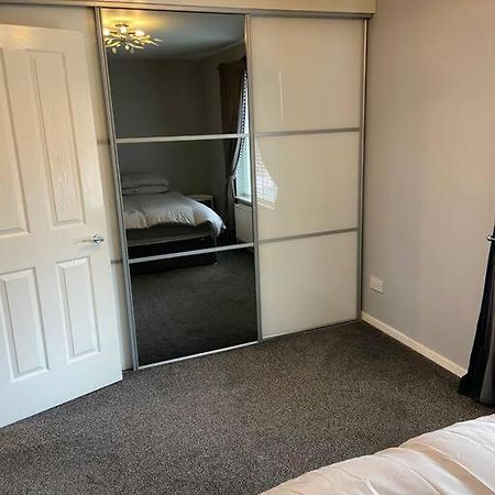 Garland Way 2 Bed House Sheffield Free Parking 5 Min From M1 Villa Mosborough Buitenkant foto