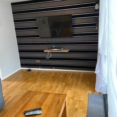 Garland Way 2 Bed House Sheffield Free Parking 5 Min From M1 Villa Mosborough Buitenkant foto
