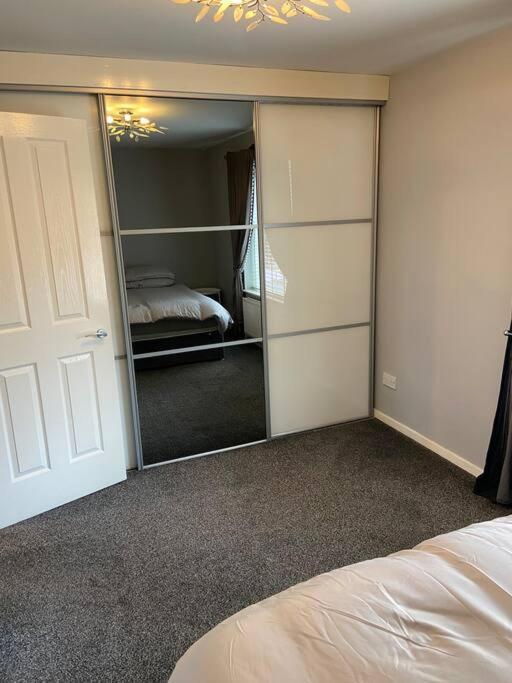 Garland Way 2 Bed House Sheffield Free Parking 5 Min From M1 Villa Mosborough Buitenkant foto